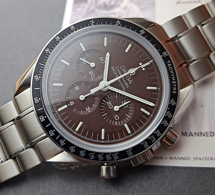 Omega speedmaster chocolate clearance dial